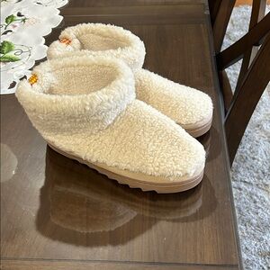 Dearfoams Women's Whitney Teddy Bootie UGG DOPE NWOT